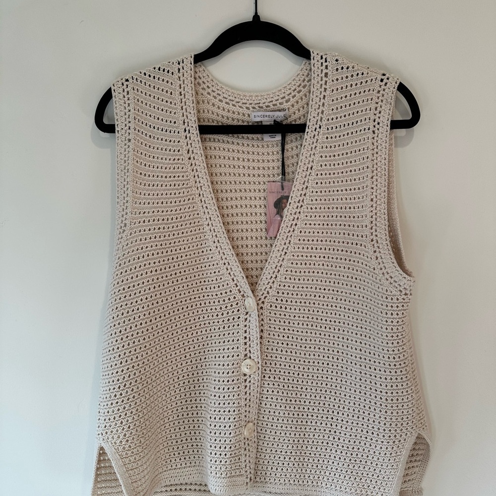 Cream Knit Sleeveless Cardigan - NEVER WORN!